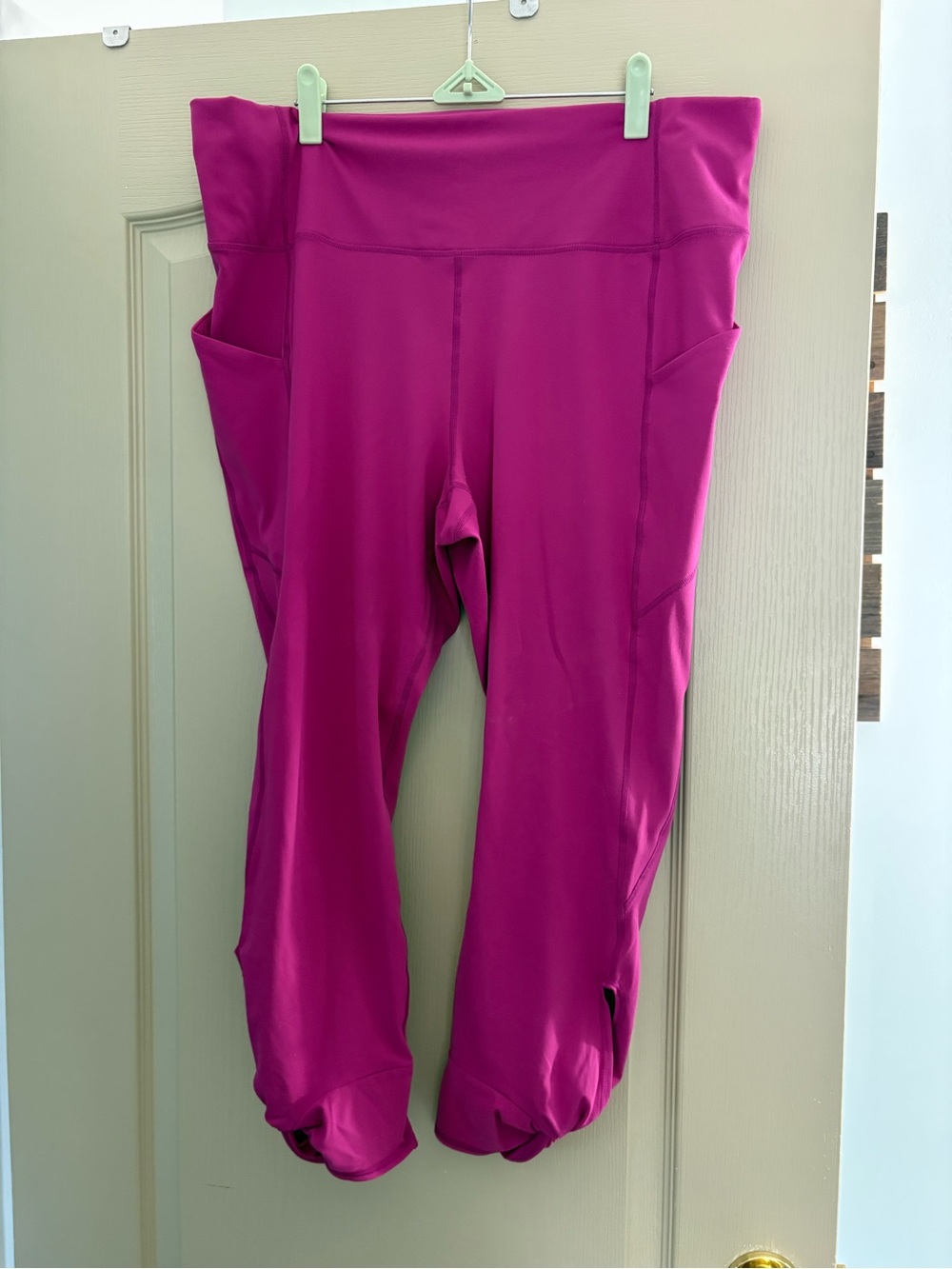 Fabletics Bright Magenta PureLuxe Active Capris
